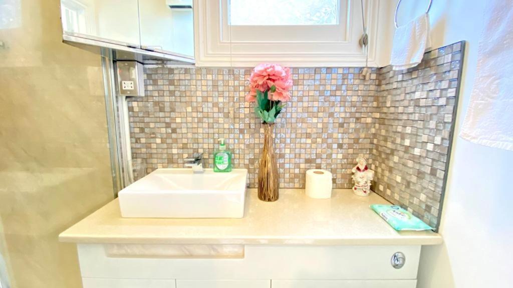 Modern And Cosy Studio Flat London Luaran gambar